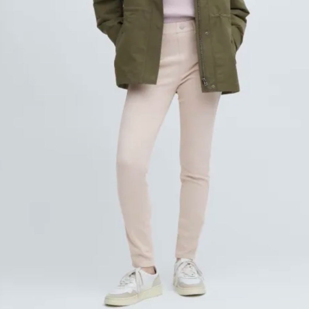 NWT Uniqlo Heat Tech Extra Stretch Leggings in Natural